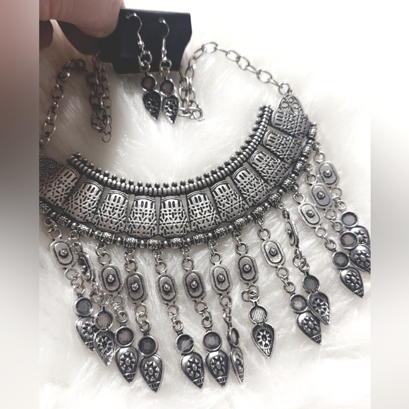 Jewelry - NEW Silver Embossed Tribal Design Fashion Necklace & Earrings Set